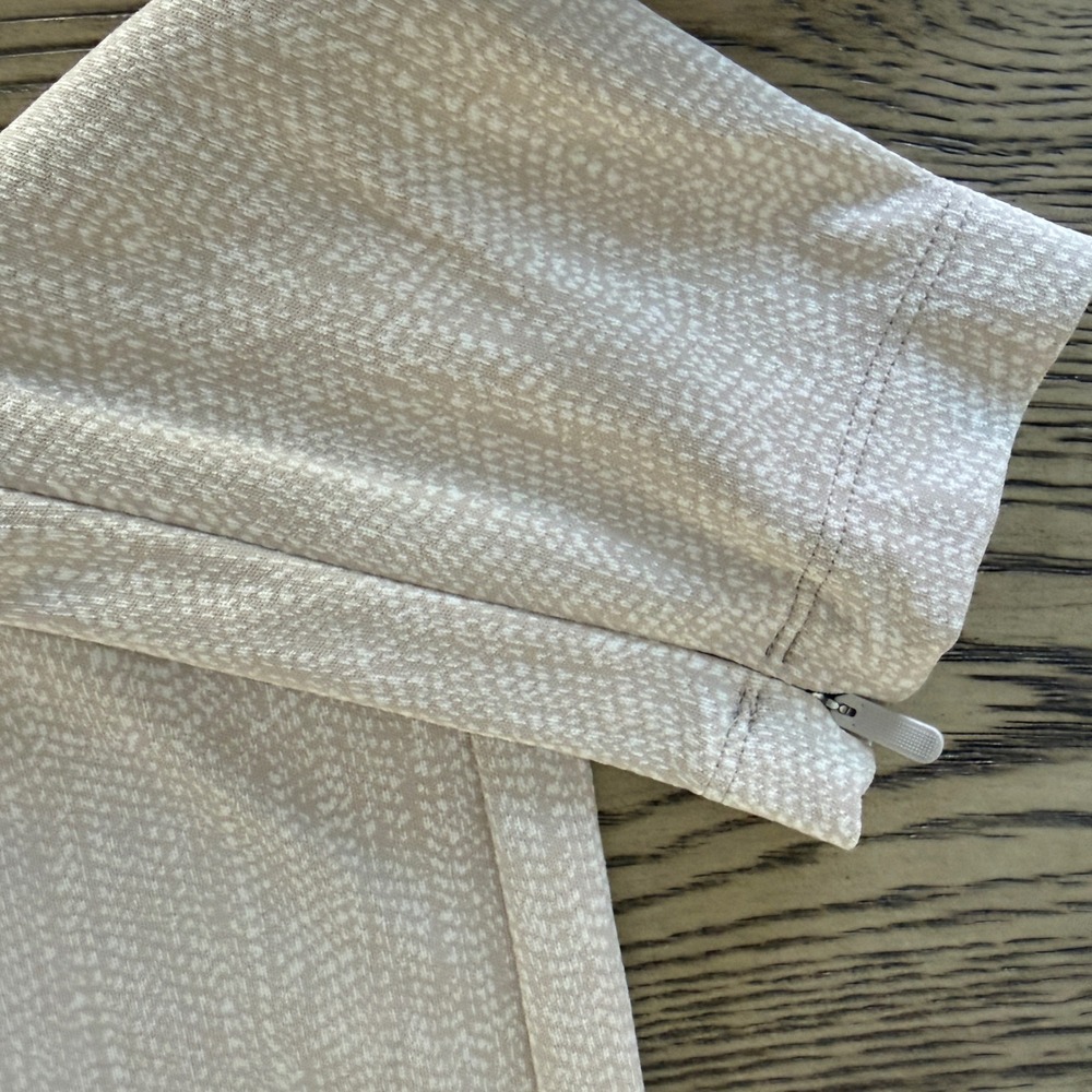 Athleta Textured Print Cropped Ankle Pants Beige White Small Zipper Hem Pockets - Picture 5 of 10